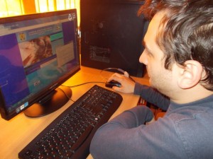 GOW14 in Romania – Unemployed person looking for a job at the telecentre