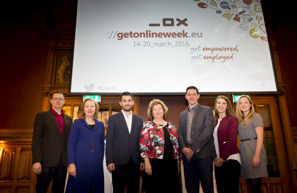 Photo credits: Frank van Beek